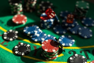 empire slot live blackjack table with dealer and player cards visible on mobile screen